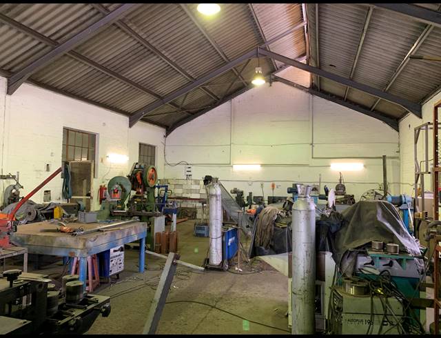239M² FACTORY FOR SALE IN ELSIES RIVER INDUSTRIAL